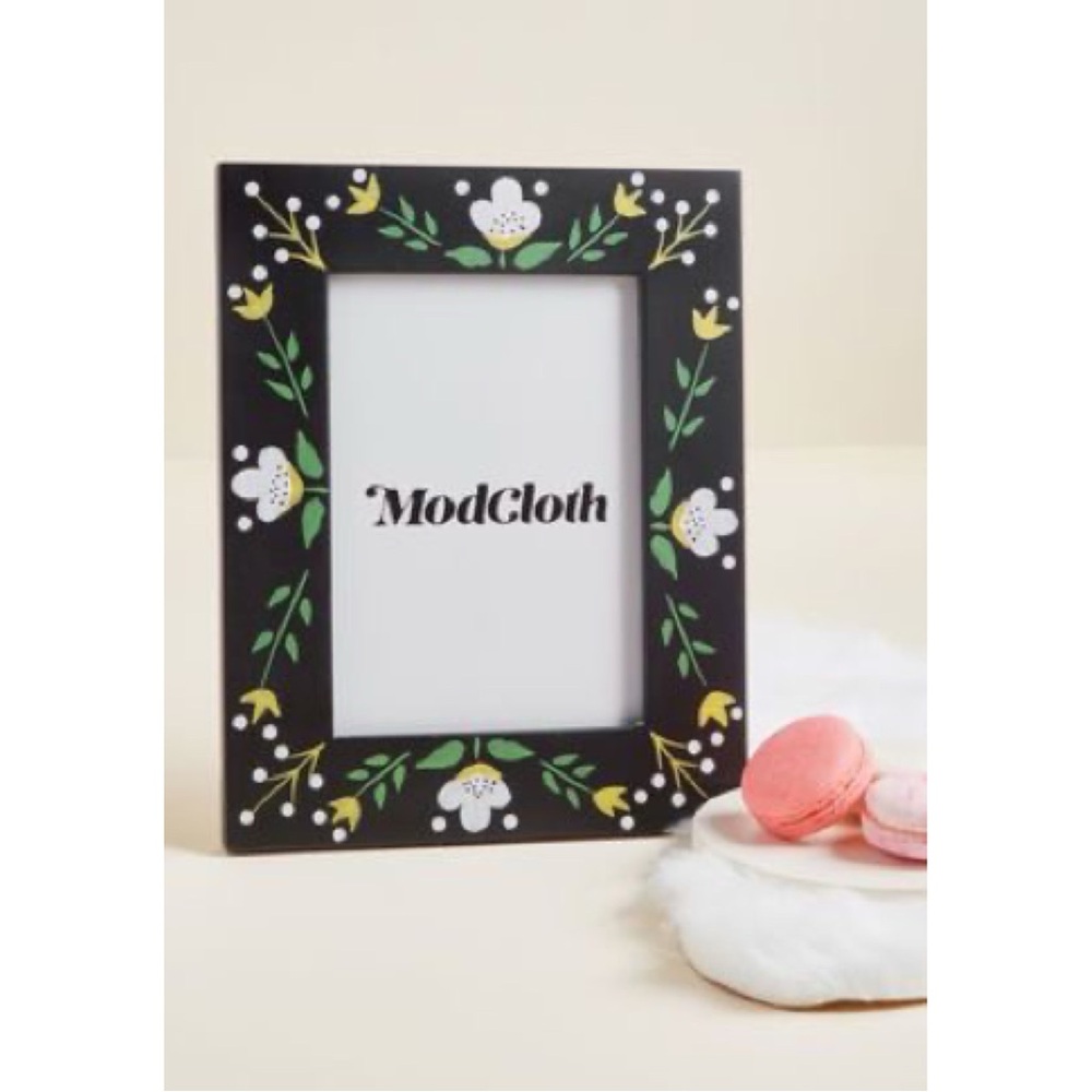 ModCloth Hand-painted Floral Tulip Tabletop Frame